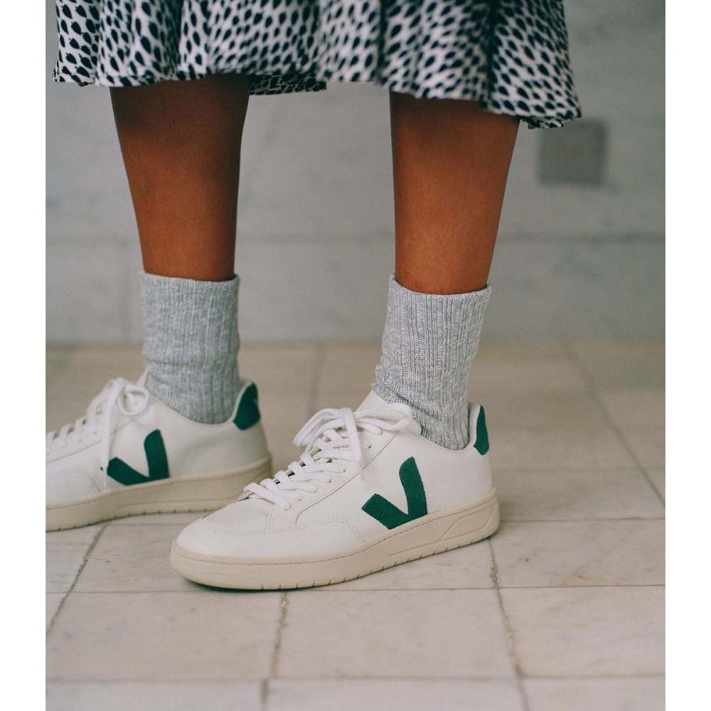 Veja V-12 LEATHER Women's Sneakers White/Green | NZ 671KOR